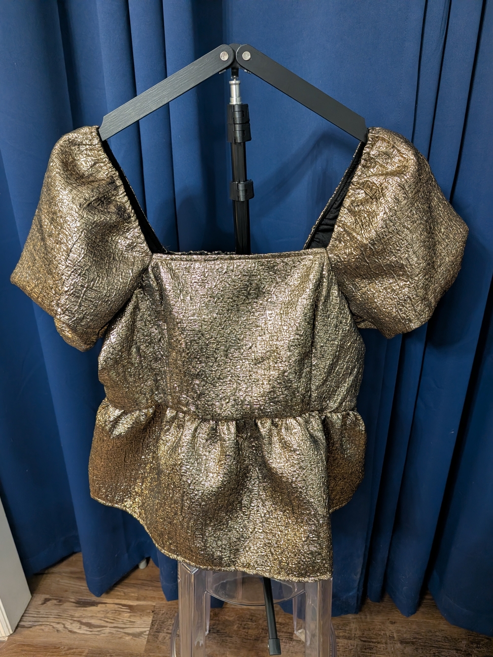 LC Metallic Puff-Sleeve Peplum Top - Gold